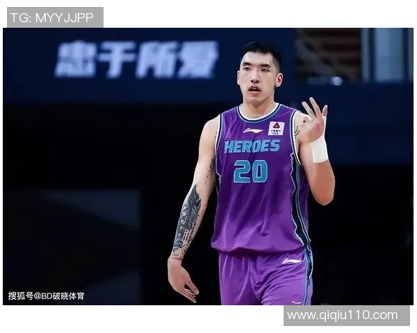 中国男篮与荷兰激战正酣比分悬念引发球迷热议与期待